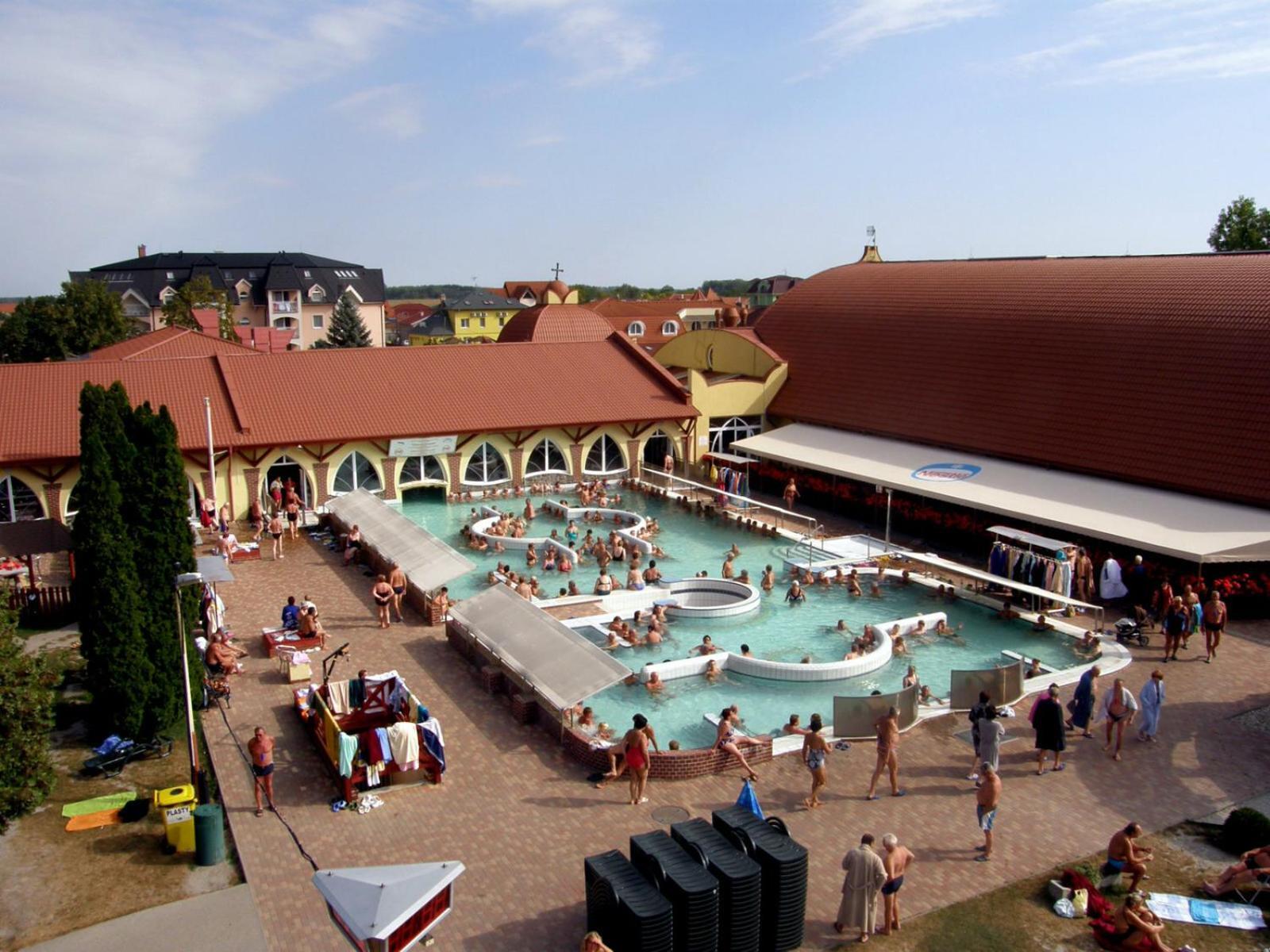 Hotel Penzion Koliesko Veľký Meder Zewnętrze zdjęcie